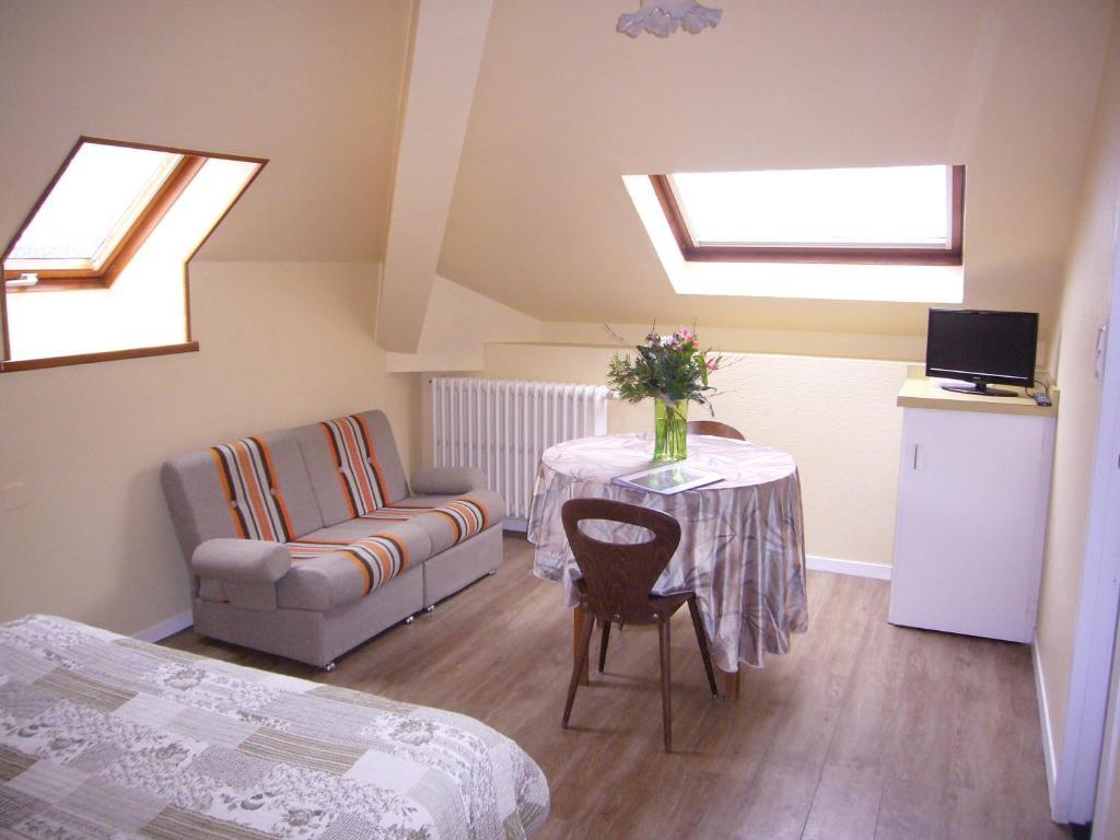 Aux Studios Du Parc Plombières-les-Bains Quarto foto